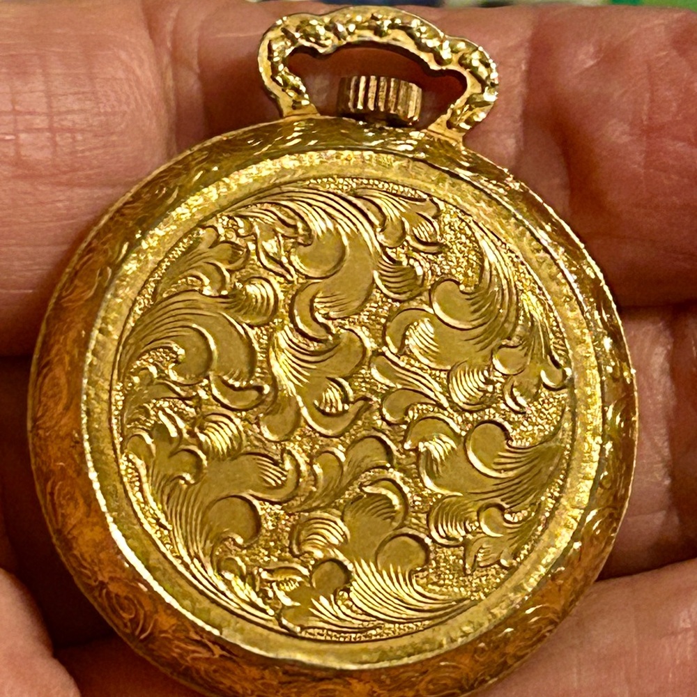 Ladies Vintage Pocket Watch CHANCELLOR DeLUXE Antimagnetic Swiss Made WORKING! - Picture 3 of 4